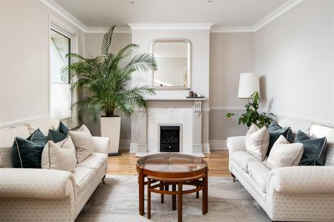 41 Weston Road, Failand, Bristol, BS8 3UR