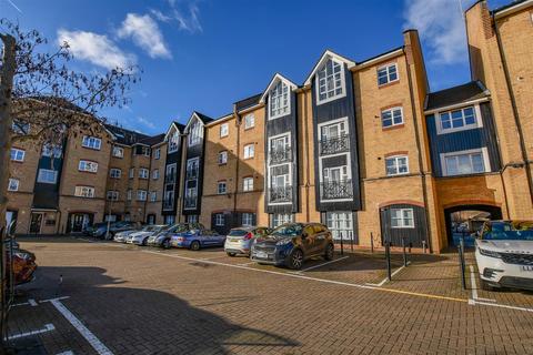 76 Evans Wharf, Hemel Hempstead, HP3 9WN