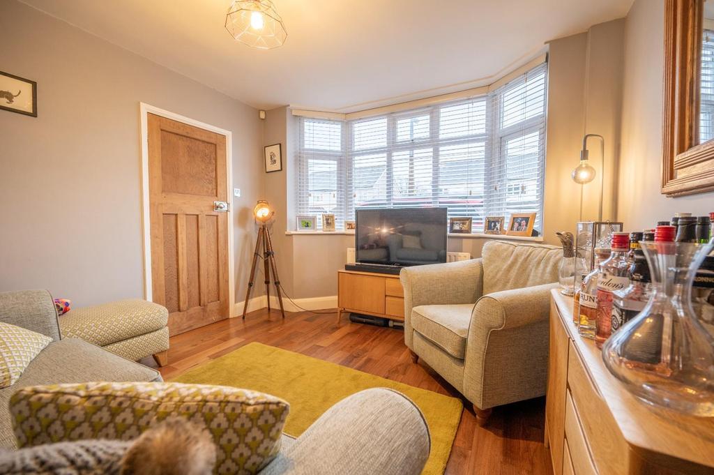 Warren Road, Braintree 3 bed semidetached house £325,000