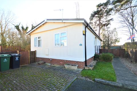 3 bedroom detached house for sale - The Pines, Orchards Residential Park, Langley, SL3