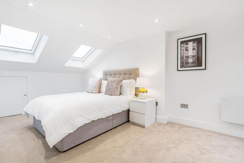 3 bedroom flat for sale - Finborough Road, London SW17