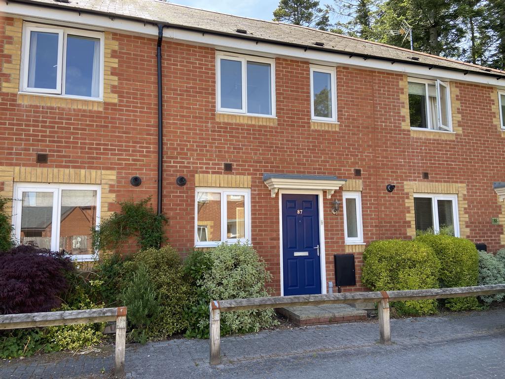 Templer Place, Bovey Tracey 2 bed terraced house £900 pcm (£208 pw)