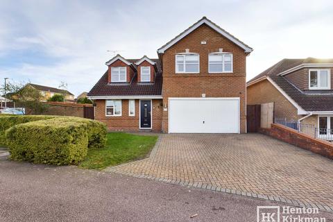 4 bedroom detached house for sale - Wickford