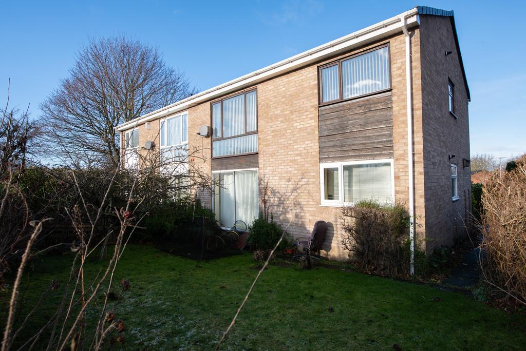 Glanton Close, Waldridge Park... 2 bed flat £82,000