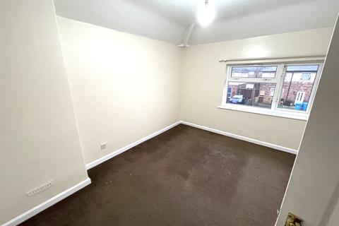 3 bedroom terraced house to rent - Ferriby Grove, Hull, HU6 8PG