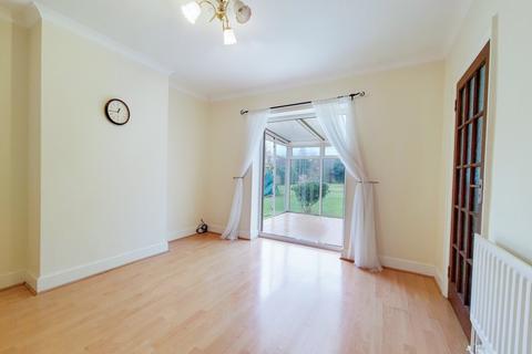 3 bedroom bungalow to rent, Blackbrook Lane, Bromley, BR1