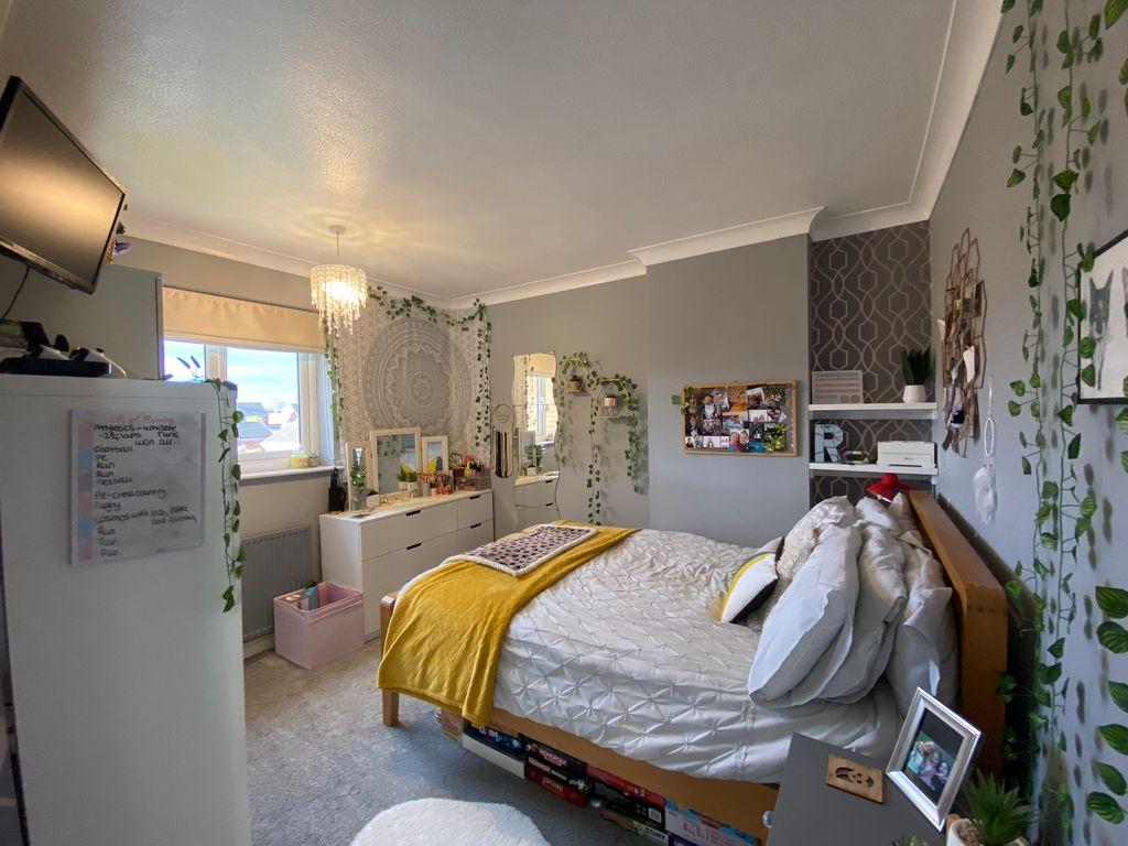 Bedroom 2 (Double)