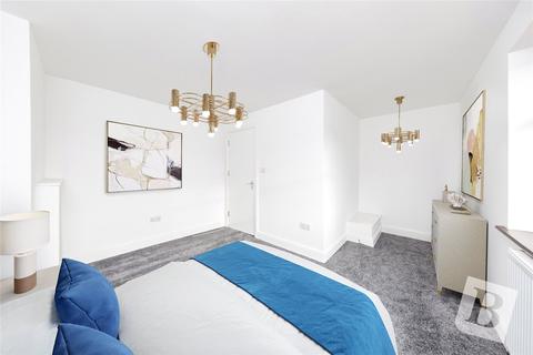 17 Adomar Road, Dagenham, RM8 3LR