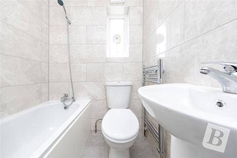 17 Adomar Road, Dagenham, RM8 3LR