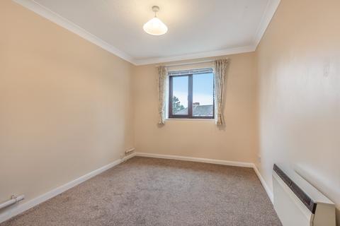 1 bedroom apartment to rent - Drey Court, 15 The Avenue, Worcester Park, Surrey, KT4 7EW