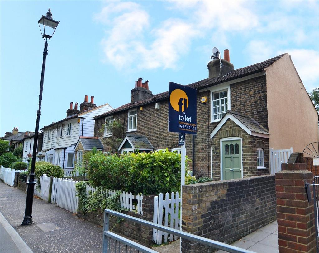 First Cross Road, Twickenham, UK, TW2 2 bed end of terrace house £