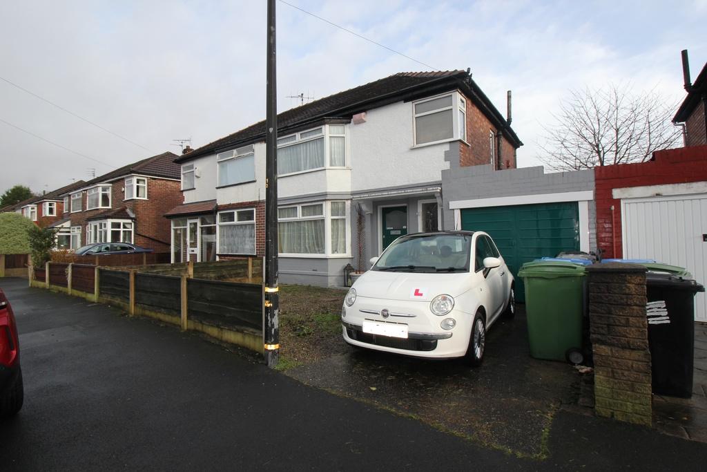 Firwood Avenue Urmston 3 bed semidetached house £310,000