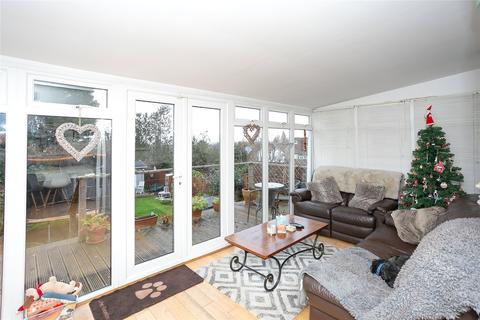 5 bedroom semi-detached house for sale - Highland Drive, Bushey, Hertfordshire, WD23