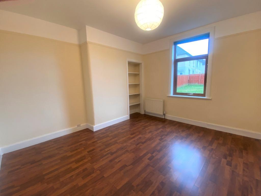 Birkenside, Gorebridge, EH23 2 bed flat £850 pcm (£196 pw)