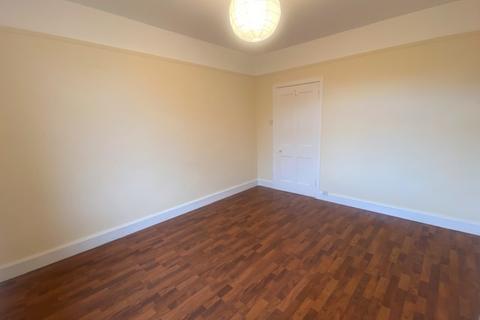 2 bedroom flat to rent, Birkenside, Gorebridge, EH23