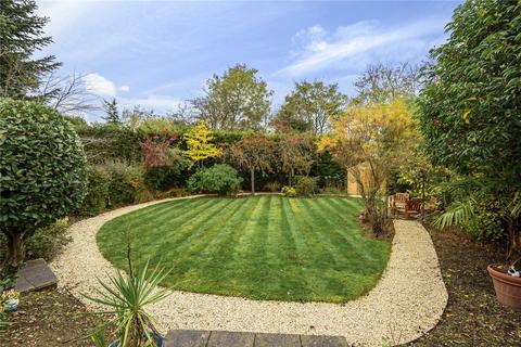 11 Gaviots Green, Gerrards Cross, SL9 7EB