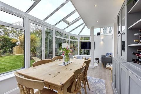11 Gaviots Green, Gerrards Cross, SL9 7EB