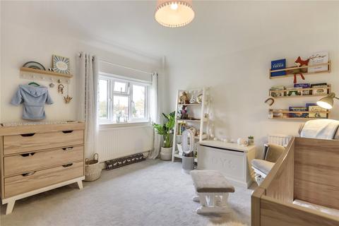 11 Gaviots Green, Gerrards Cross, SL9 7EB
