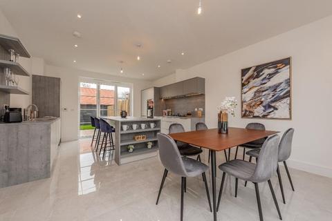 4 bedroom detached house for sale - Cockering Road, Canterbury, Kent