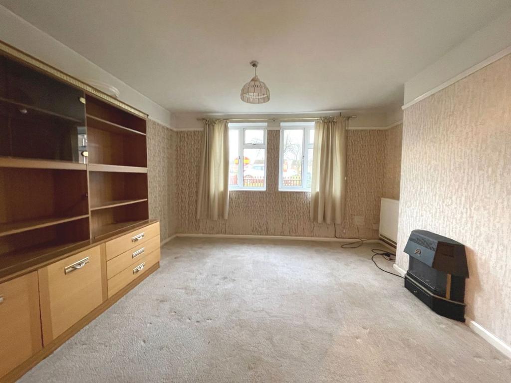 Carey Road, Hackleton, Northampton NN7 2AE 3 bed semidetached house