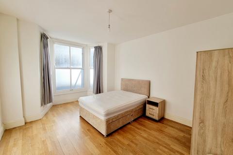 5 bedroom flat to rent, Marlborough Road, Archway, N19