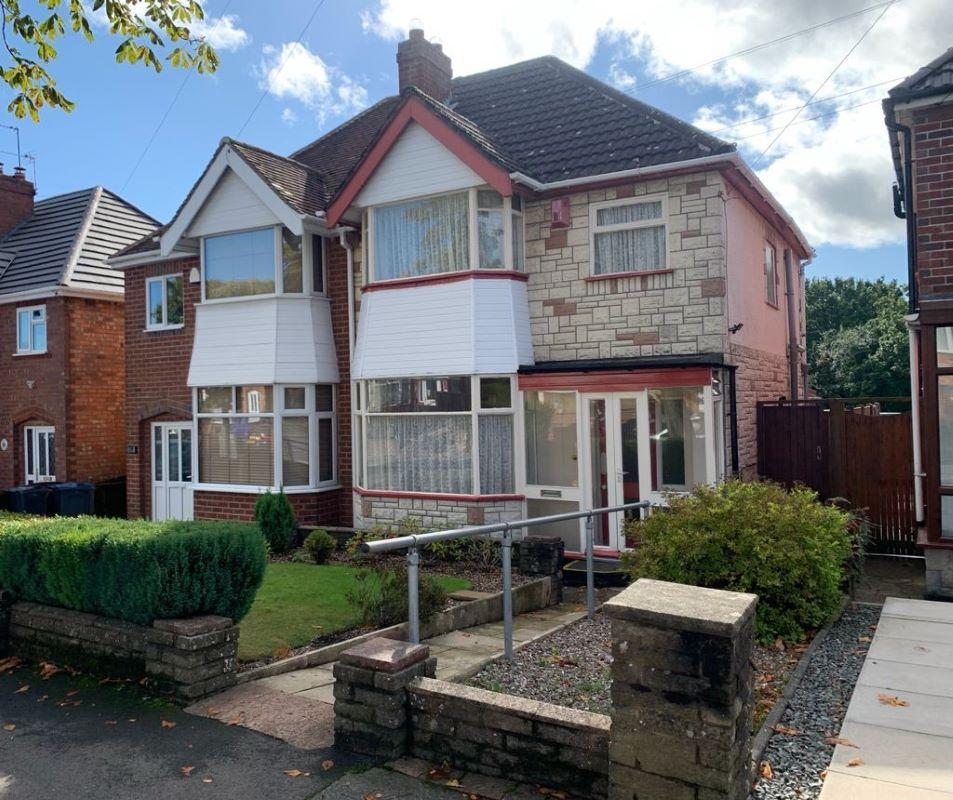 170 Farren Road, Northfield... 3 bed semidetached house £70,000