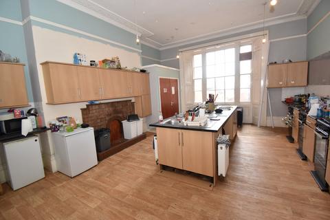 1 bedroom apartment to rent - Parade, Leamington Spa, Warwickshire, CV32
