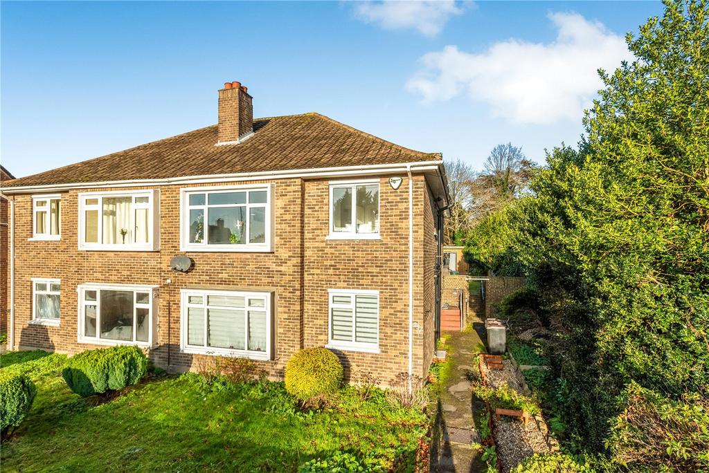 Southborough Lane, Bromley, Kent, BR2 2 bed apartment £370,000