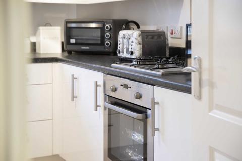 6 Barberi Close, Oxford, OX4 4GF