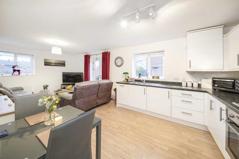6 Barberi Close, Oxford, OX4 4GF