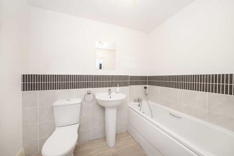 6 Barberi Close, Oxford, OX4 4GF
