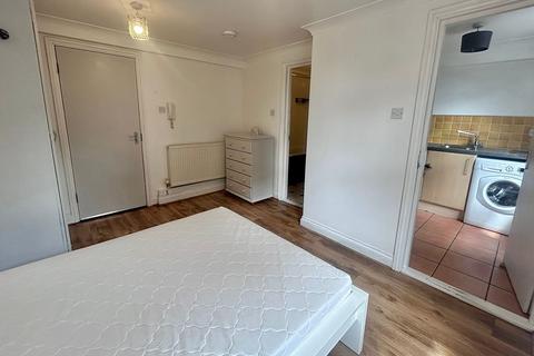 undefined, 13 15 St Thomas Road