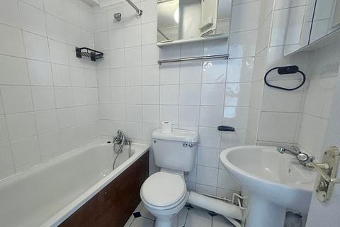 undefined, 13 15 St Thomas Road