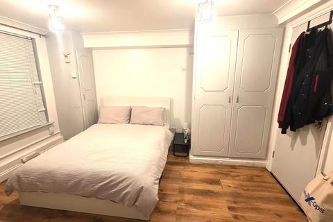 undefined, St Thomas' Road N4 2QH