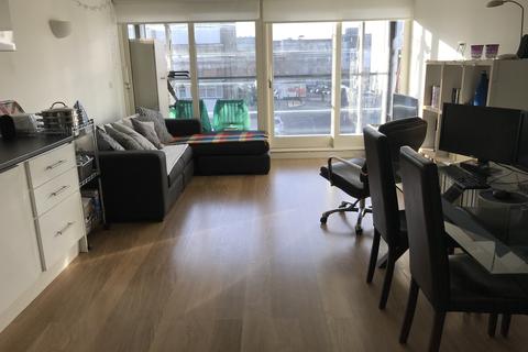 1 bedroom flat to rent - Hales Street, London, SE8