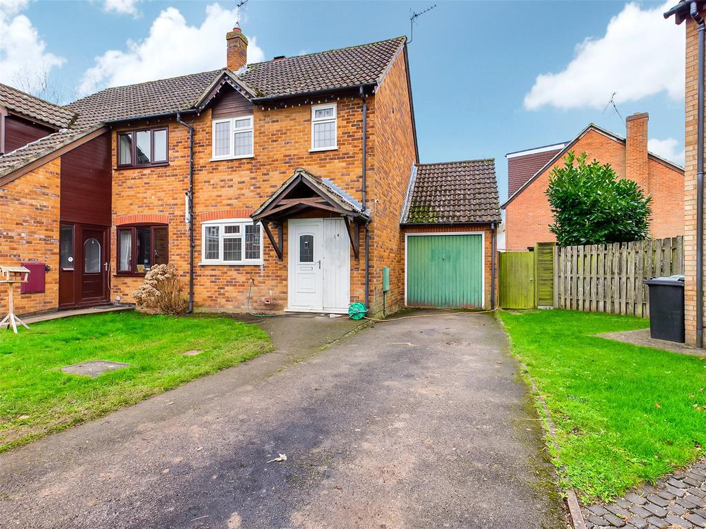 Myrtle Close, Burghfield Common, Reading, Berkshire, RG7 2 bed semi