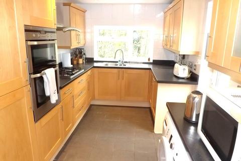 3 Hartland Close, Edgware, HA8 8RL