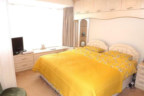 3 Hartland Close, Edgware, HA8 8RL