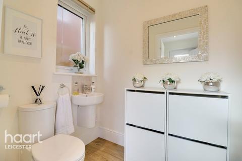 43 Farnley Road, Hamilton, Leicester, LE5 1GP