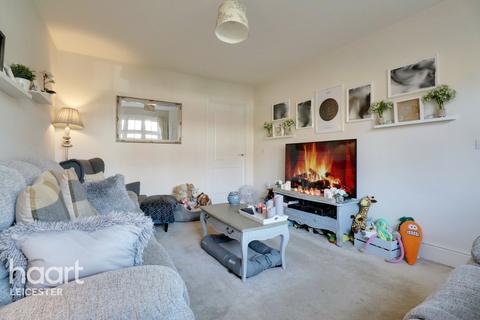 43 Farnley Road, Hamilton, Leicester, LE5 1GP