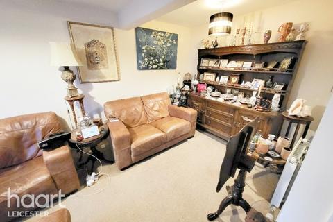 61 Brompton Road, Hamilton, Leicester, LE5 1PP