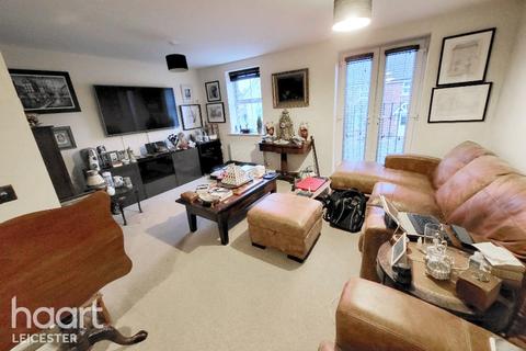 61 Brompton Road, Hamilton, Leicester, LE5 1PP