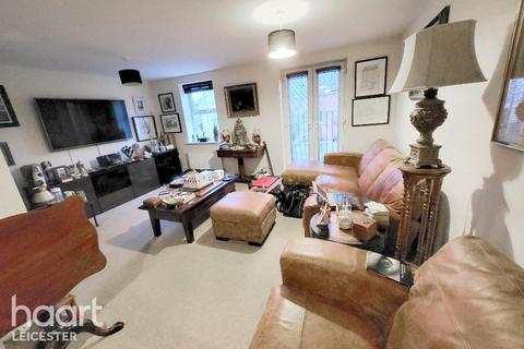 61 Brompton Road, Hamilton, Leicester, LE5 1PP