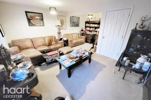 61 Brompton Road, Hamilton, Leicester, LE5 1PP