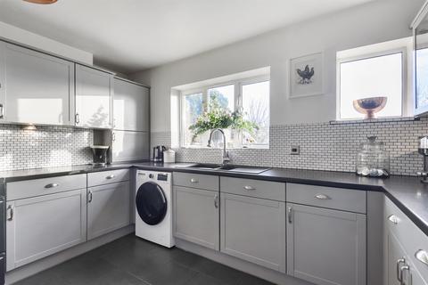 6 Downview Road, Petworth, GU28 0EU