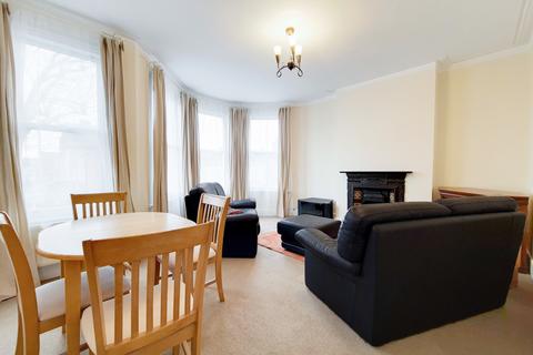 2 bedroom flat to rent, Pemberton Road, Haringay N4