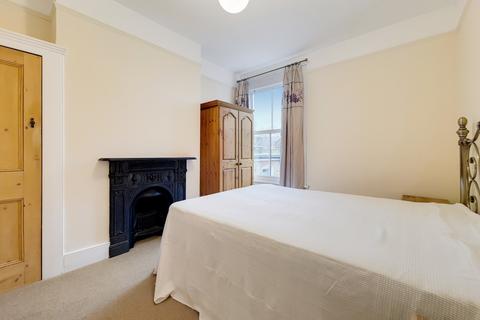 2 bedroom flat to rent, Pemberton Road, Haringay N4