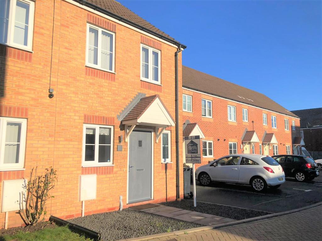 Bottle Kiln Rise, Brierley Hill DY5 2 bed semidetached house £850