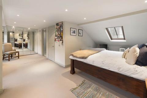 2 bedroom terraced house for sale - Pavilion Road, London