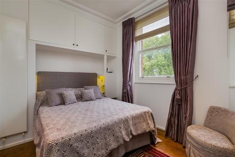2 bedroom flat for sale, RIVERPARK COURT, EMBANKMENT GARDENS, London, SW3